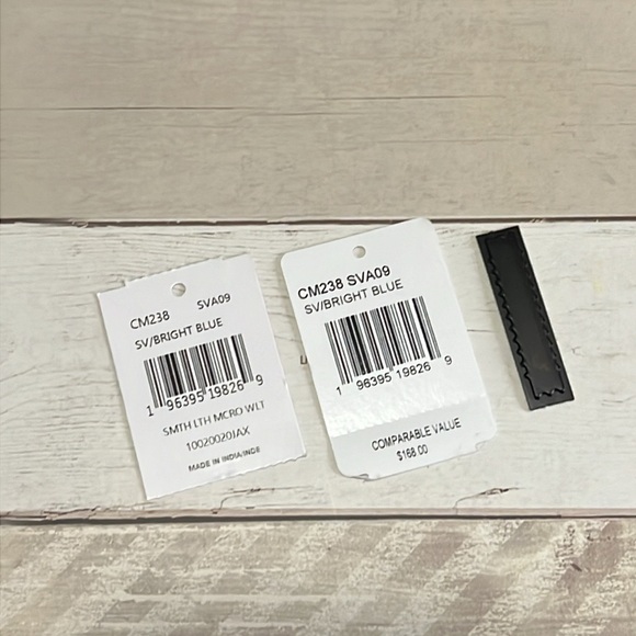 New Coach Micro Wallet Color Silver / Bright Blue Includes Gift Box - Picture 8 of 12